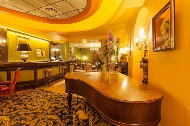Cecilia Arc De Triomphe Hotel Paris Restaurant photo