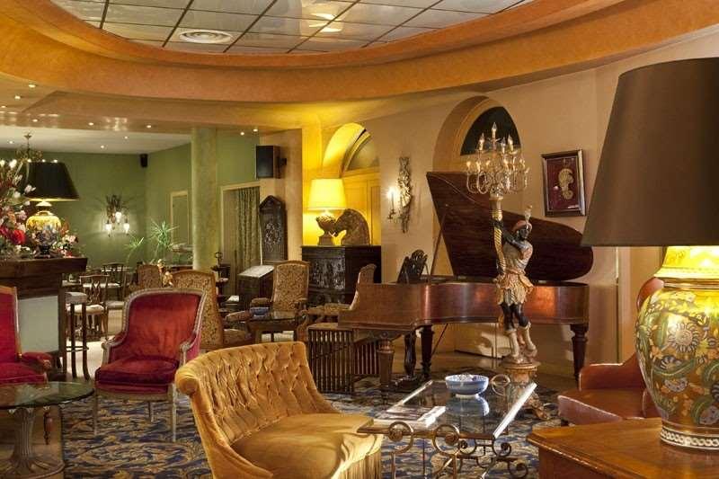 Cecilia Arc De Triomphe Hotel Paris Interior photo